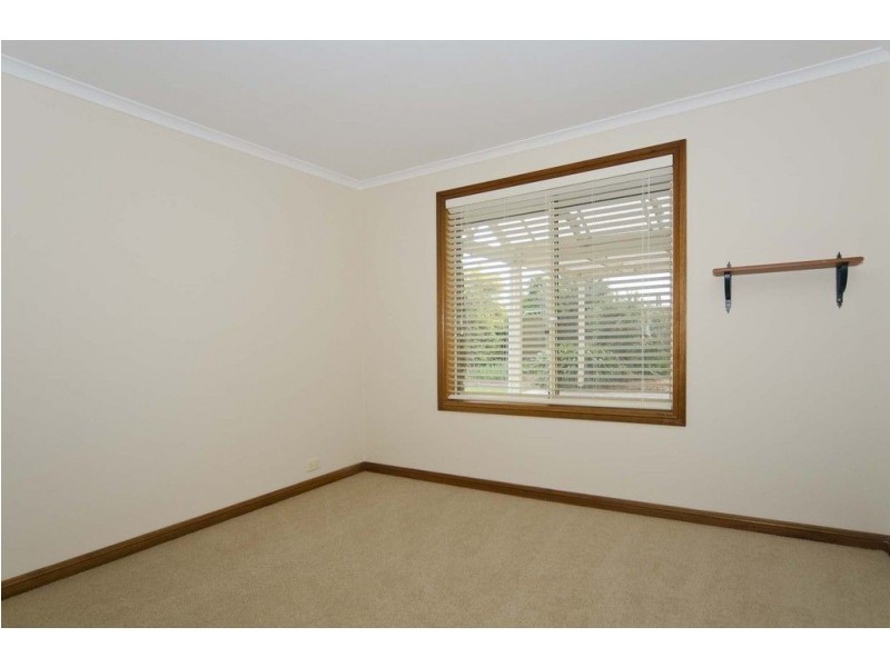 27 Brookland Valley Drive, Woodcroft SA 5162