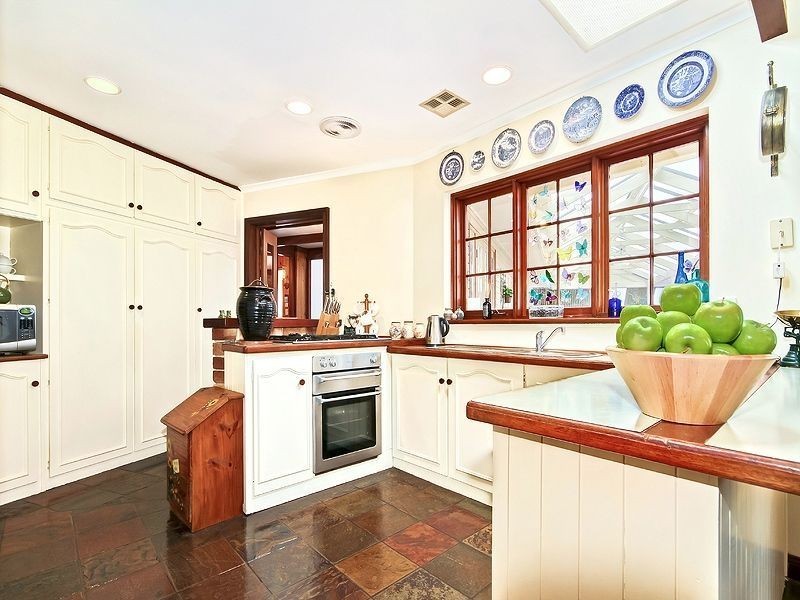 27 Yeldham Drive, Morphett Vale SA 5162