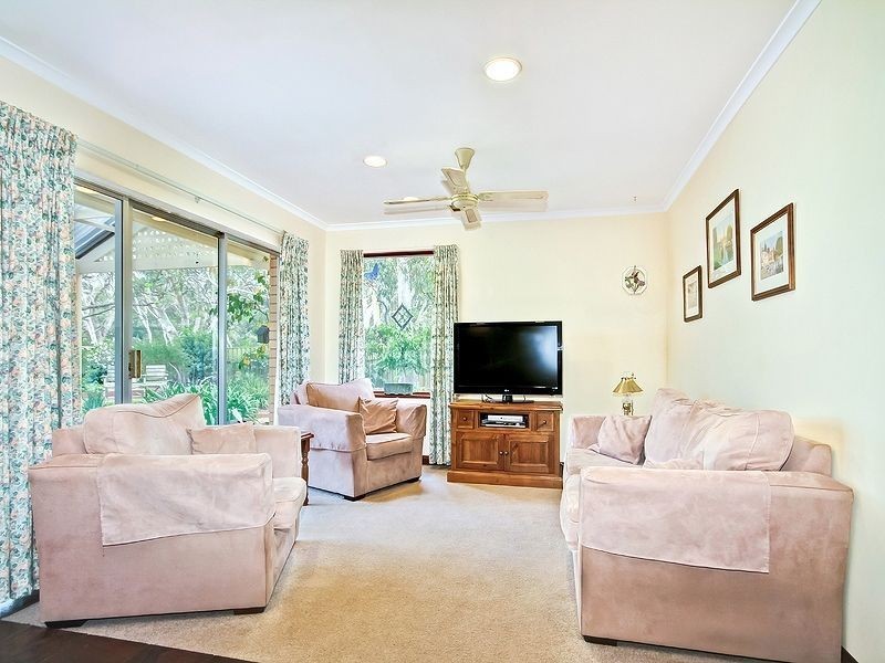 27 Yeldham Drive, Morphett Vale SA 5162