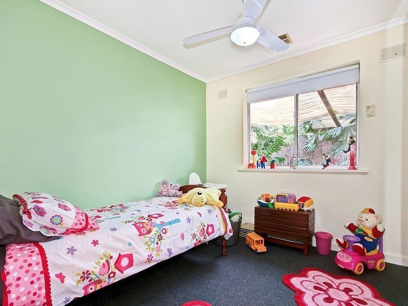 27 Yeldham Drive, Morphett Vale SA 5162