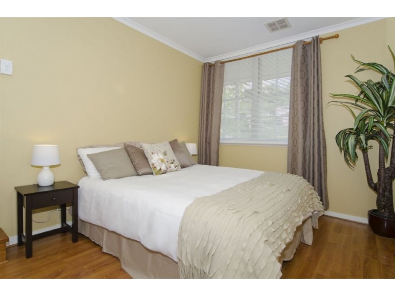 11 Roundaway Crescent, O’halloran Hill SA 5158