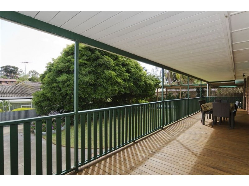 11 Roundaway Crescent, O’halloran Hill SA 5158