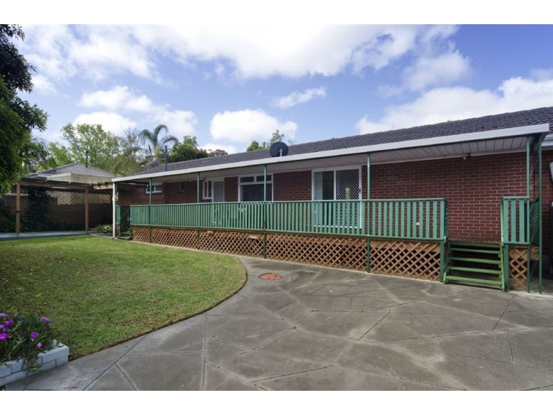 11 Roundaway Crescent, O’halloran Hill SA 5158