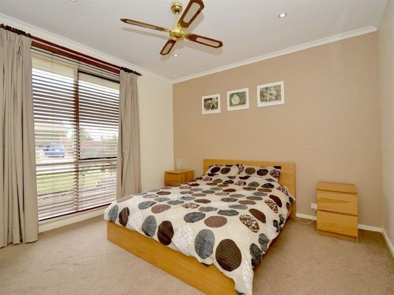 8 Sarga Street, Hallett Cove SA 5158