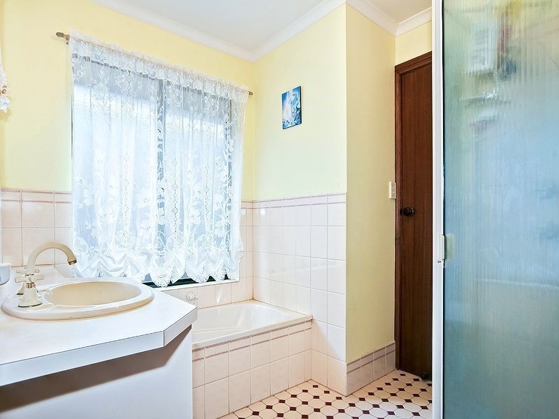 10 Cargo Court, Seaford Rise SA 5169