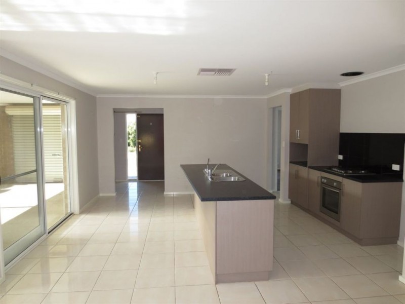 104 Emerald Boulevard, Aldinga Beach SA 5173