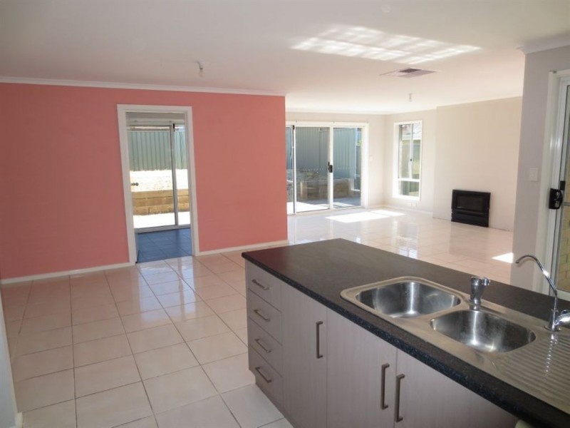104 Emerald Boulevard, Aldinga Beach SA 5173