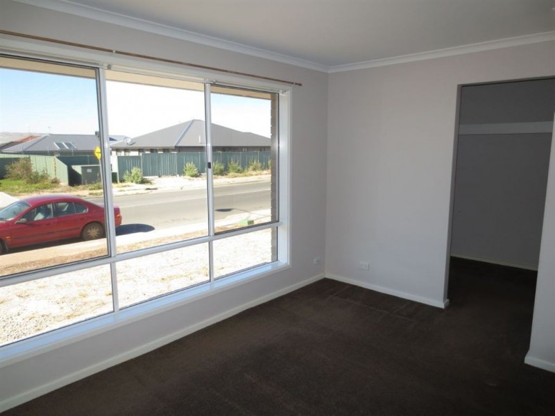104 Emerald Boulevard, Aldinga Beach SA 5173