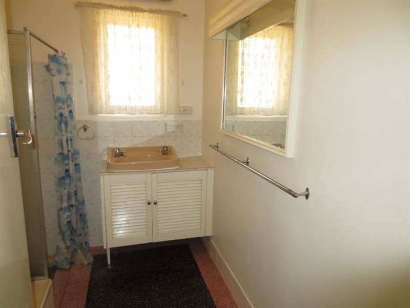 15 Vine Street, Morphett Vale SA 5162