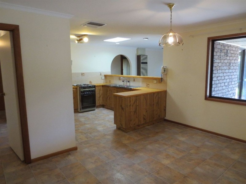 27 Tracy Way, Morphett Vale SA 5162