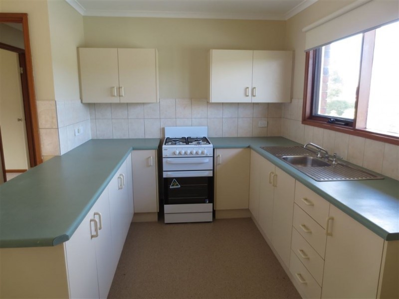 4 Cumberland Crescent, Huntfield Heights SA 5163