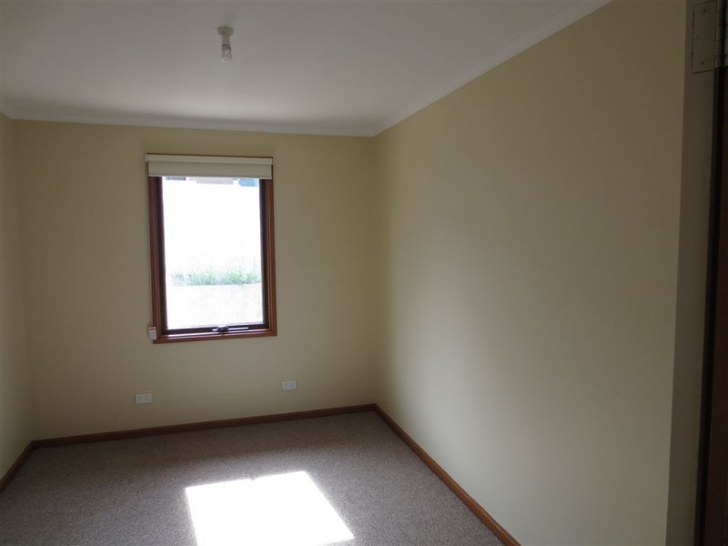 4 Cumberland Crescent, Huntfield Heights SA 5163