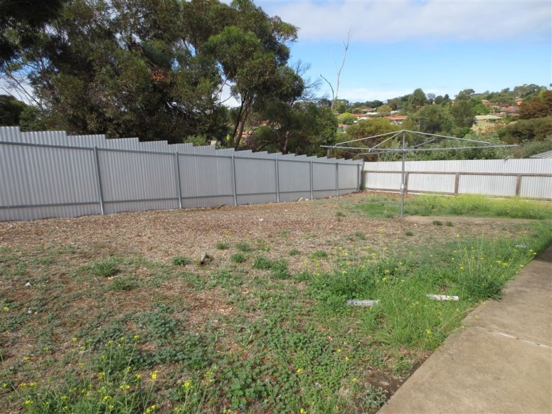 4 Cumberland Crescent, Huntfield Heights SA 5163