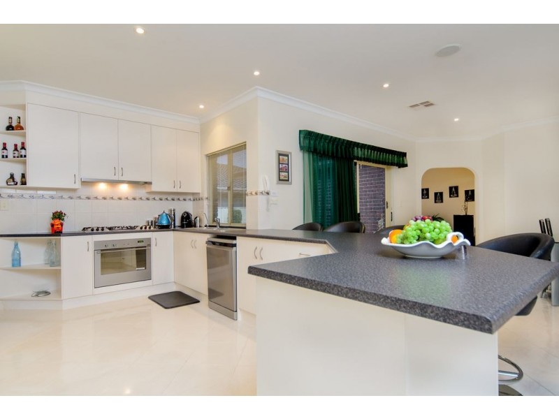 28 Hall Crescent, Old Noarlunga SA 5168