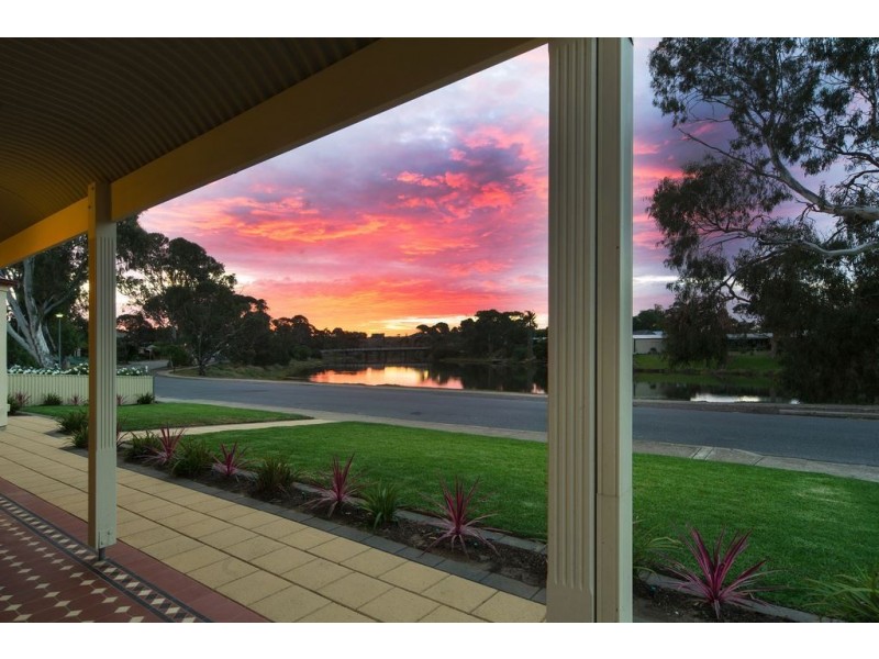 28 Hall Crescent, Old Noarlunga SA 5168