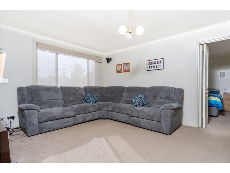 28 Simeon Cres, Morphett Vale SA 5162