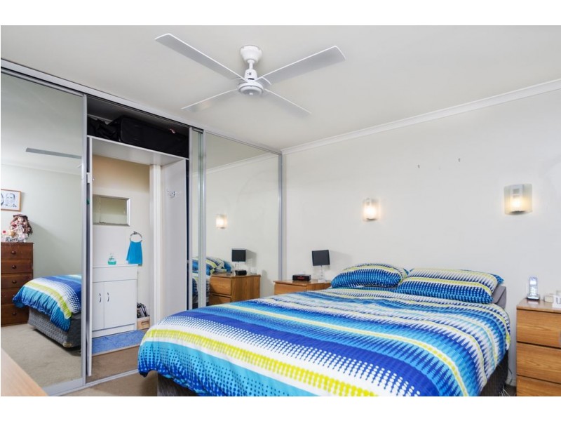 28 Simeon Cres, Morphett Vale SA 5162