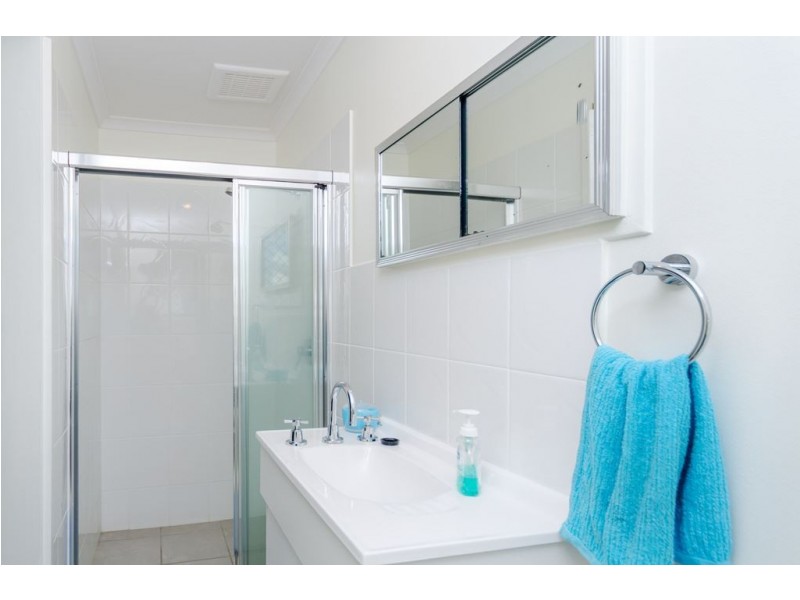 28 Simeon Cres, Morphett Vale SA 5162