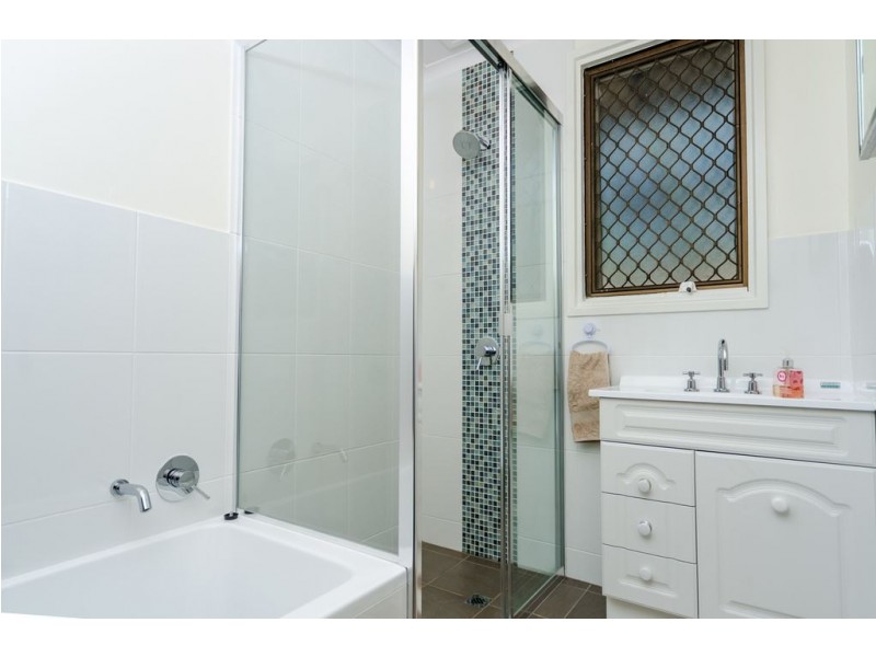 28 Simeon Cres, Morphett Vale SA 5162