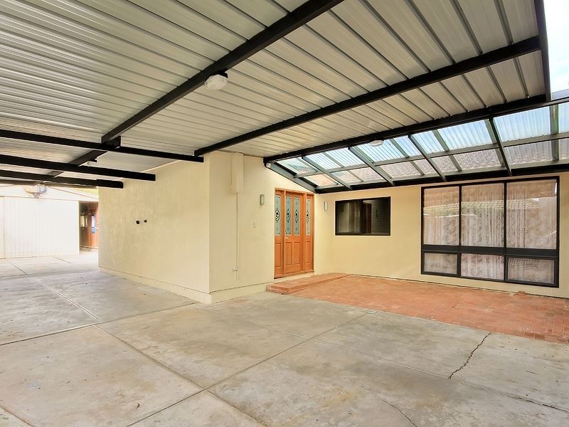 16 Ayre Street, Morphett Vale SA 5162