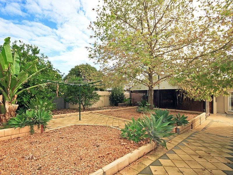 16 Ayre Street, Morphett Vale SA 5162