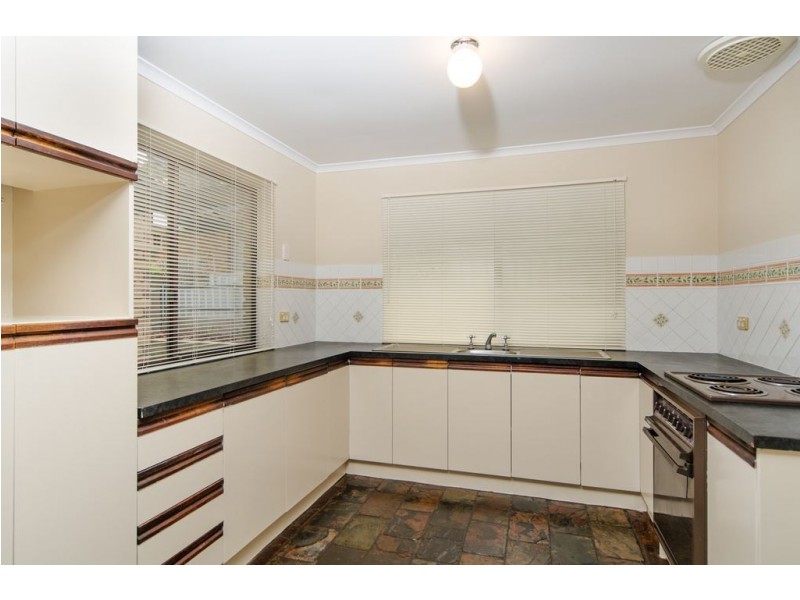 9 Banks Road, Woodcroft SA 5162