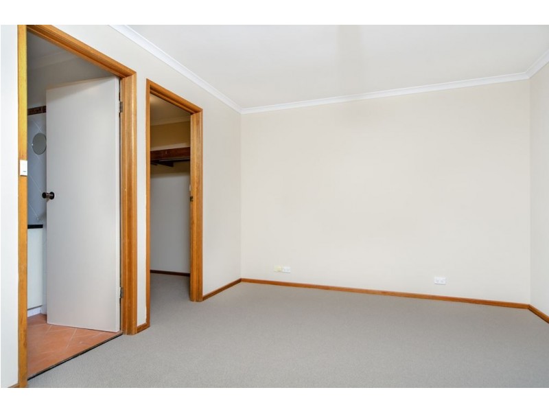 9 Banks Road, Woodcroft SA 5162