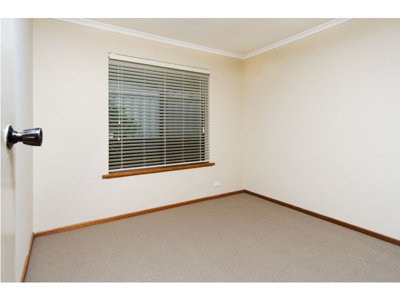 9 Banks Road, Woodcroft SA 5162