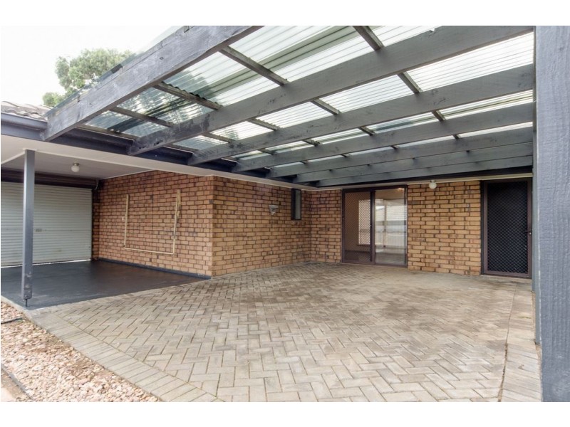 9 Banks Road, Woodcroft SA 5162