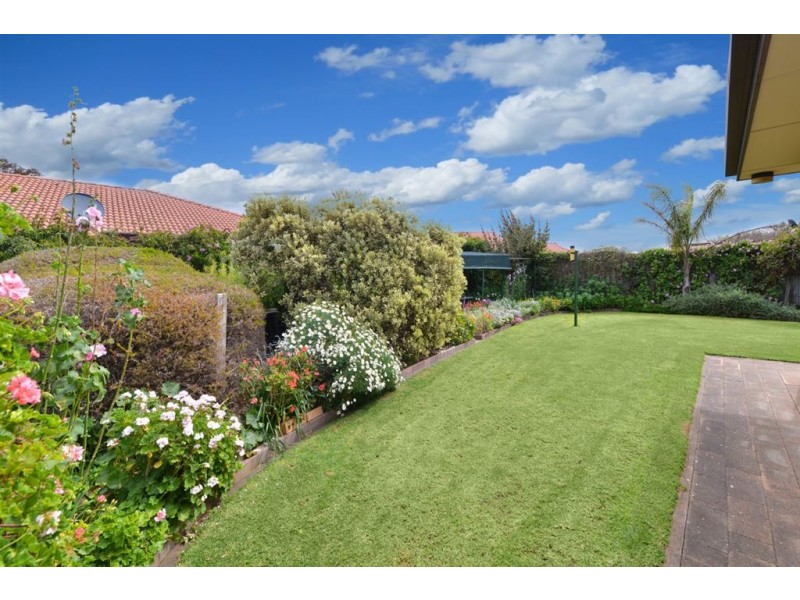 3 Apollo Drive, Hallett Cove SA 5158
