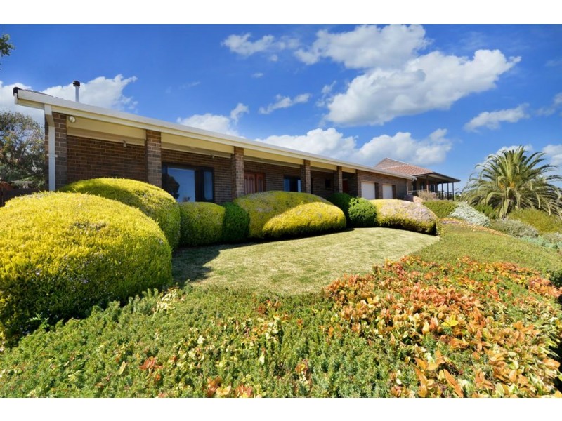 12 Fireball Avenue, Hallett Cove SA 5158