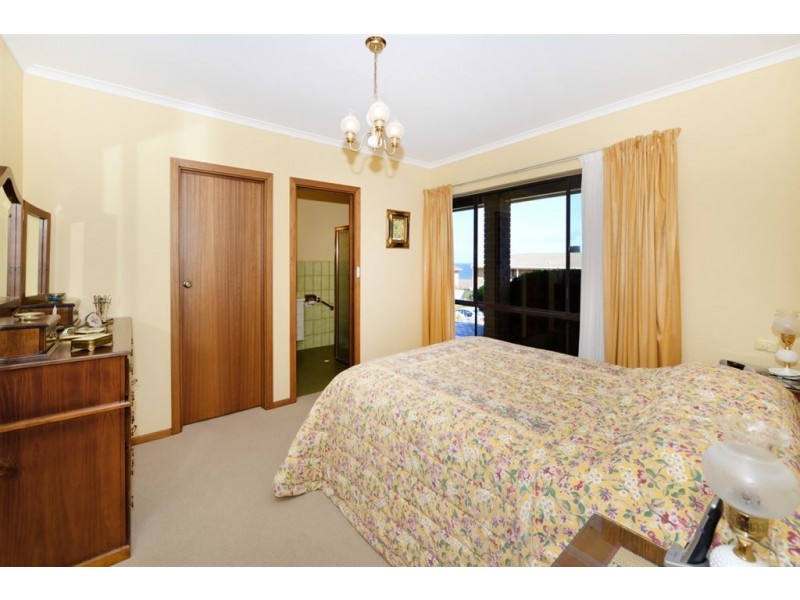 12 Fireball Avenue, Hallett Cove SA 5158