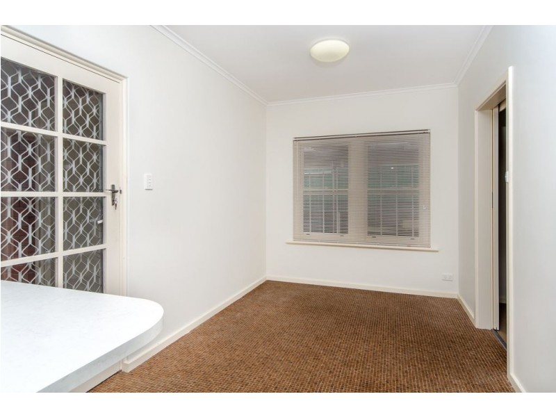 26 Seaview Road, Morphett Vale SA 5162