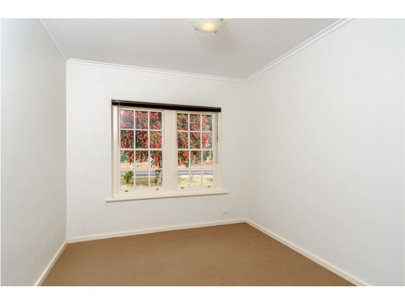 26 Seaview Road, Morphett Vale SA 5162