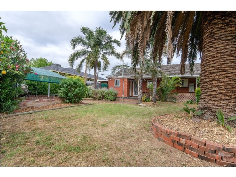 26 Seaview Road, Morphett Vale SA 5162