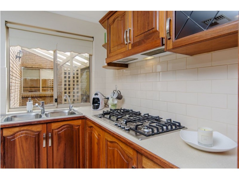 12 Poralka Crescent, Hallett Cove SA 5158