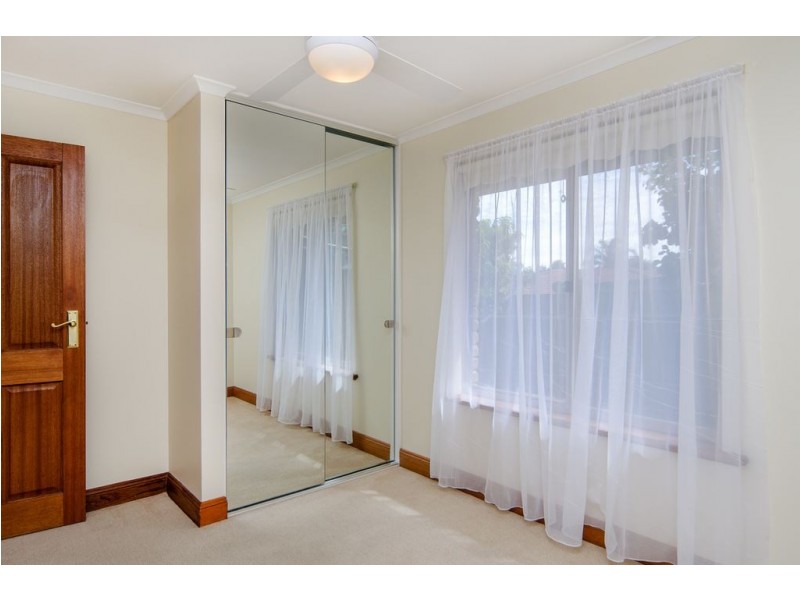 12 Poralka Crescent, Hallett Cove SA 5158