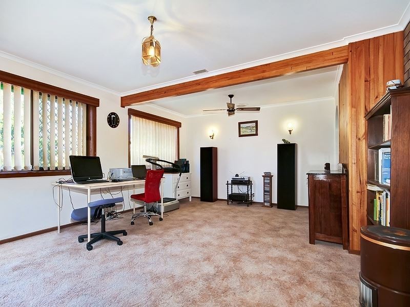 16 Glenhelen Road, Morphett Vale SA 5162