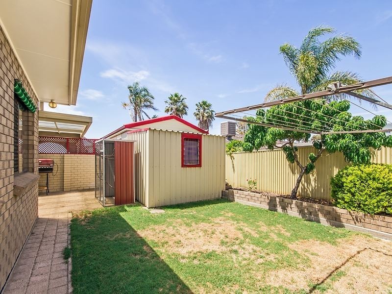 16 Glenhelen Road, Morphett Vale SA 5162