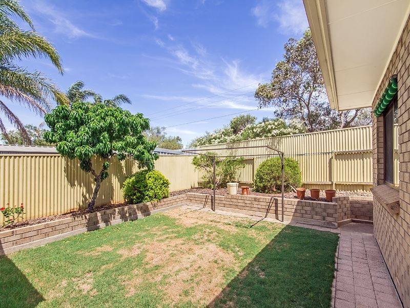 16 Glenhelen Road, Morphett Vale SA 5162