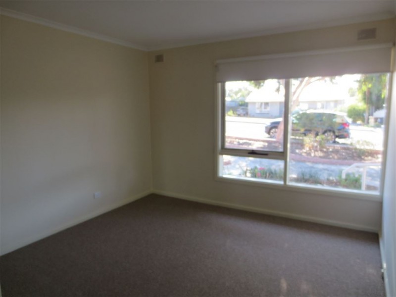 9 Mander Road, Christie Downs SA 5164