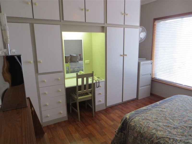 11 Ray Avenue, Morphett Vale SA 5162