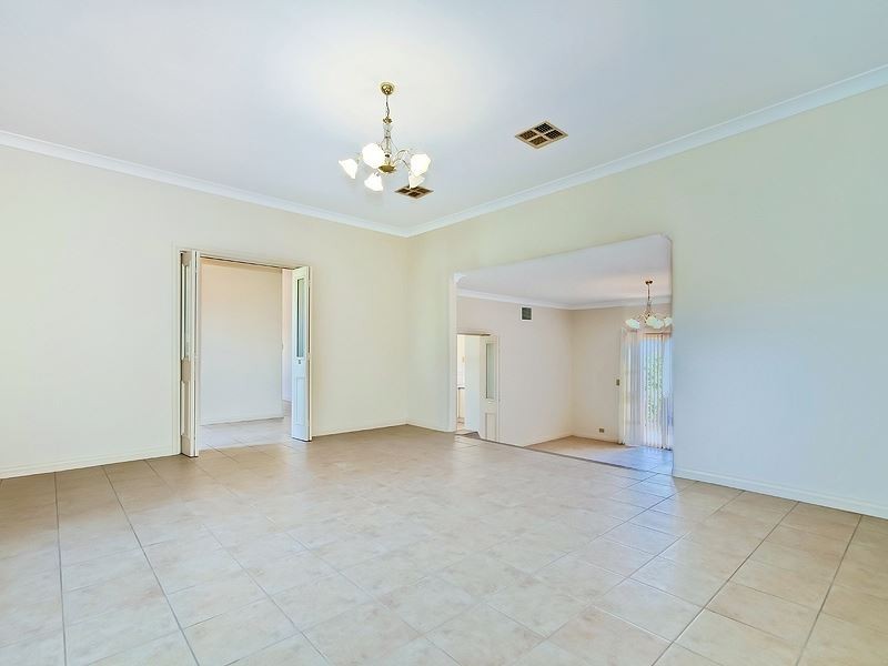 37 Dressage Avenue, Woodcroft SA 5162