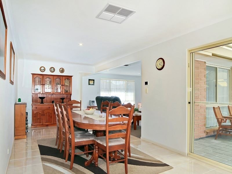 27 Berenwode Cct, Morphett Vale SA 5162