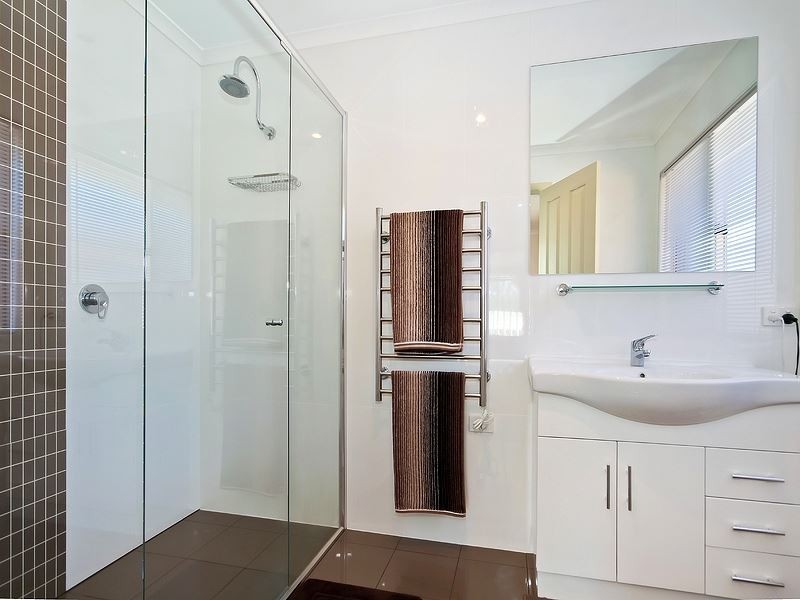 27 Berenwode Cct, Morphett Vale SA 5162