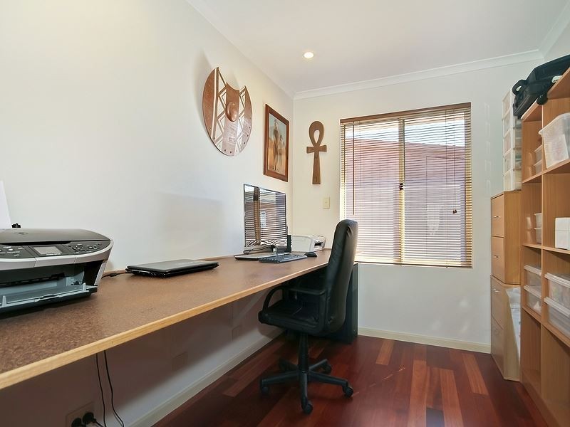 27 Berenwode Cct, Morphett Vale SA 5162