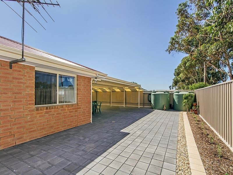 27 Berenwode Cct, Morphett Vale SA 5162