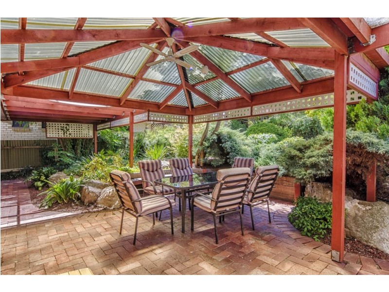 30 Heysen Drive, Trott Park SA 5158