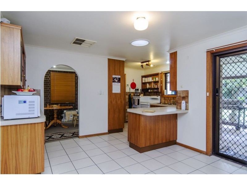 9 Bradman Court, Morphett Vale SA 5162