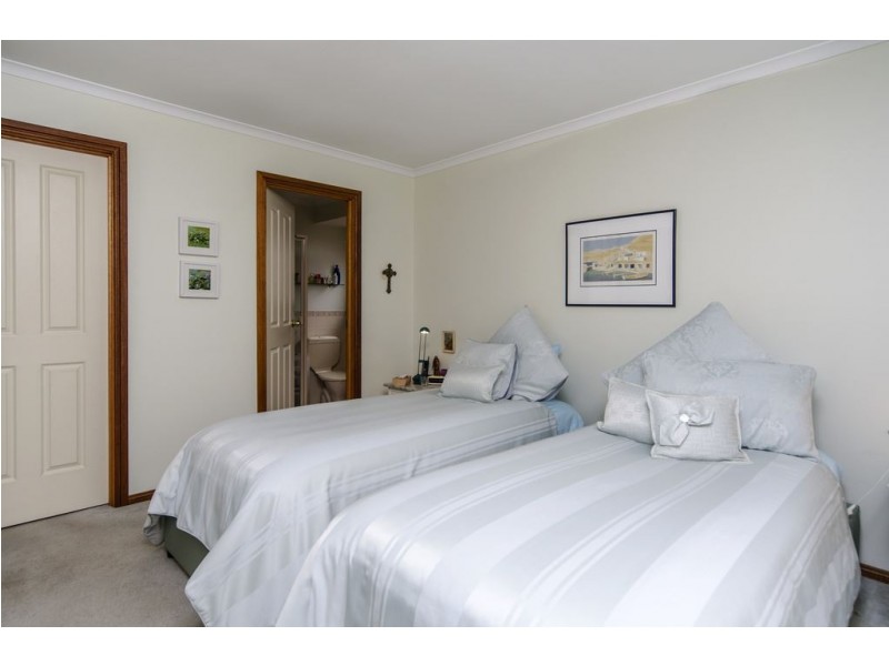 32 Grand Boulevard, Seaford Rise SA 5169
